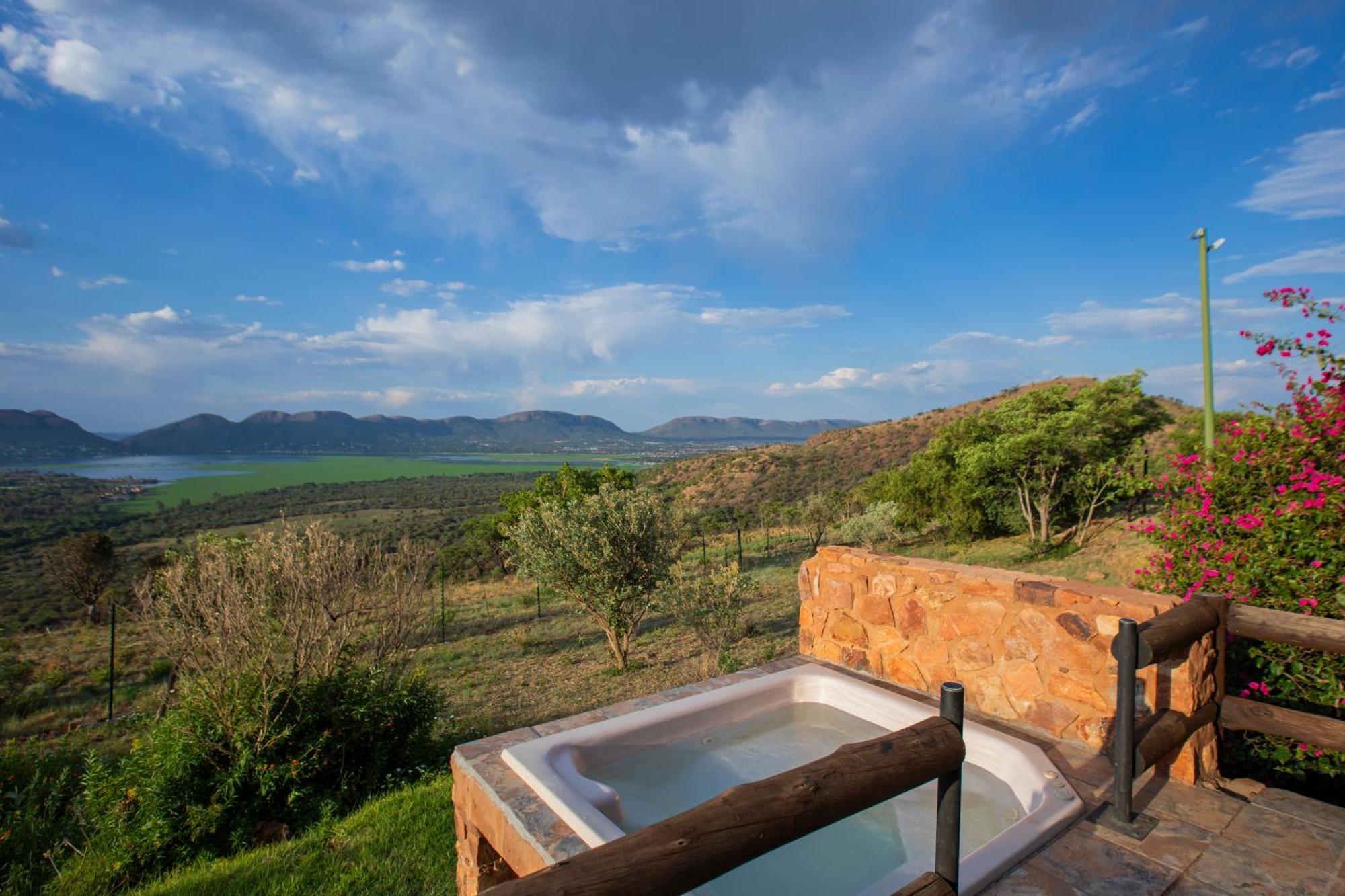 Koraalboom At Benlize Hartbeespoort